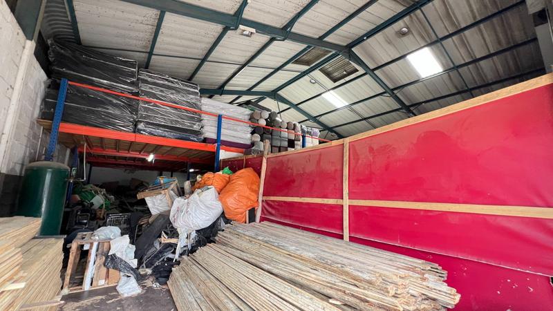 To Let commercial Property for Rent in Killarney Gardens Western Cape